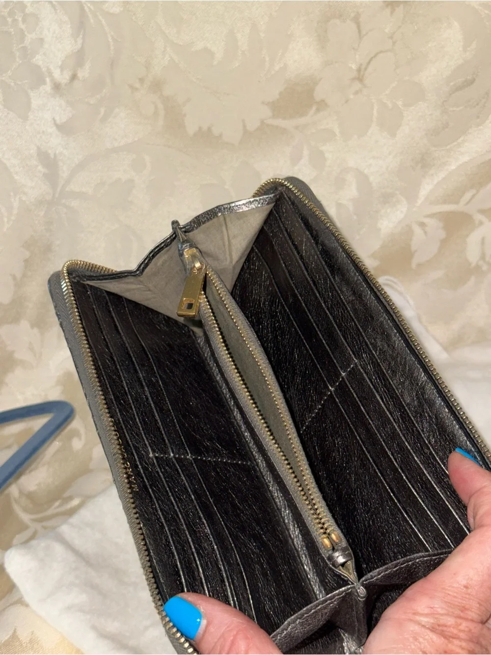 Marc Jacobs Quilted Zip Wallet - Metallic Silver